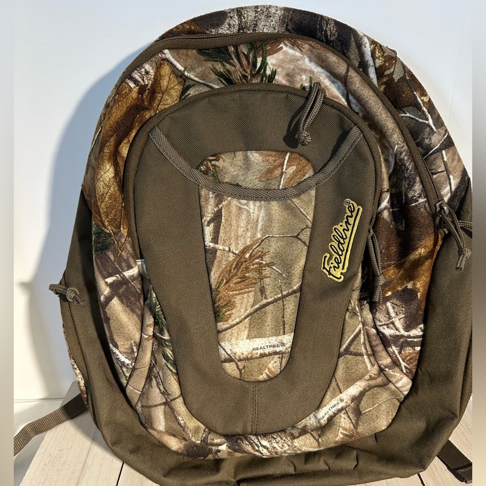 Unisex Realtree Fieldline camouflage backpack 3 outside pockets adjustable